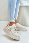 Skórzane Sneakersy Damskie Na Platformie Z Przypinkami I Napisem Vinceza 89102 Beżowe