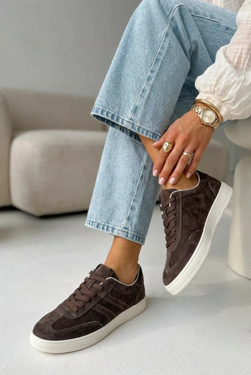 Sneakersy Z Zamszu Vinceza 95400 Czekoladowe