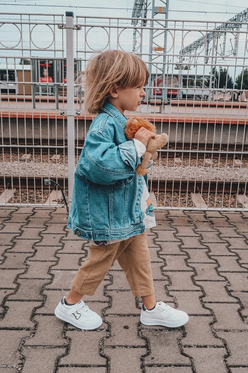 Dziecięce Sportowe Buty Na Rzepy Biało Czarne Santi