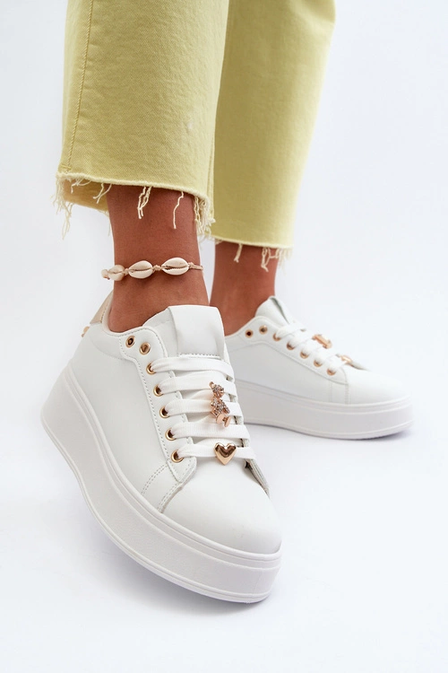 Sneakersy Damskie Na Platformie Z Przypinkami Eko Skóra Białe Cavisa