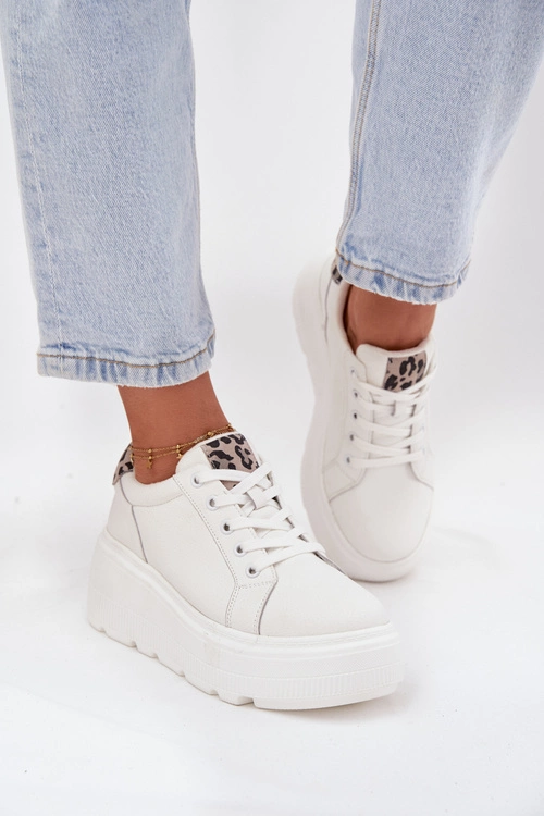 Skórzane Sneakersy Damskie Na Platformie Panterka Vinceza 89144 Białe